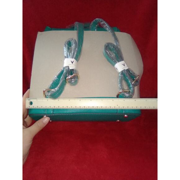 NWT BackPack Snap Adjustable Straps & Dust Cover Vanessa Williams Peacock Blue main image 2